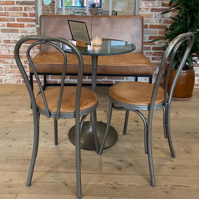 Genbrugte spejle og reoler